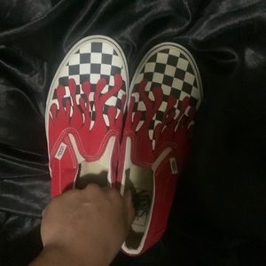 vans fire red checkerboard